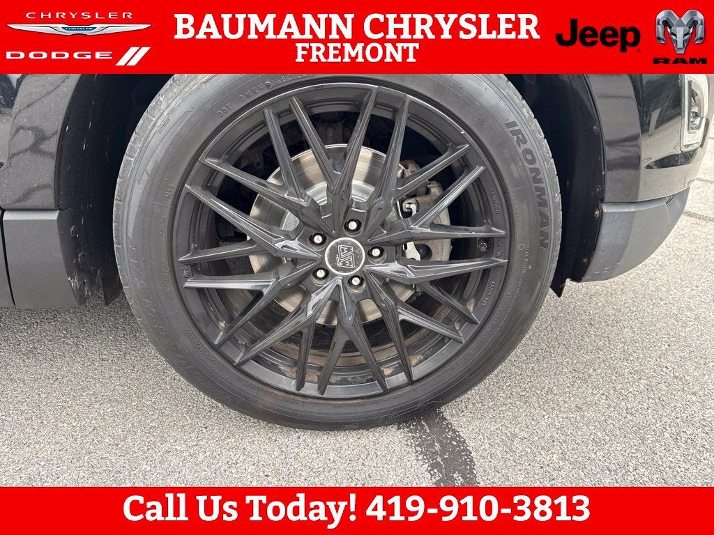 Used 2016 Ford Edge Titanium w/ Equipment Group 301A AWD/4WD image 19