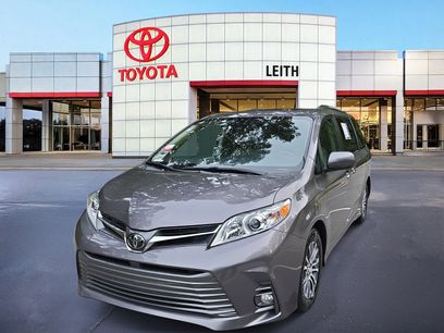 Used 2020 Toyota Sienna XLE