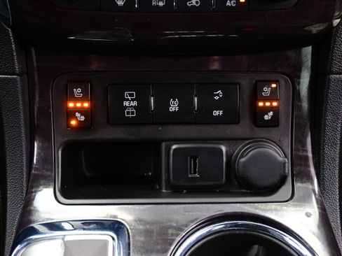 Used 2017 Buick Enclave Premium AWD/4WD image 21