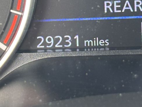 Used 2025 Nissan Altima 2.5 SV FWD image 41