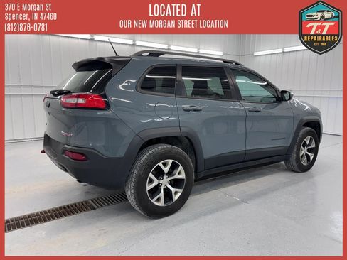 Used 2014 Jeep Cherokee Trailhawk w/ Comfort/Convenience Group AWD/4WD image 3