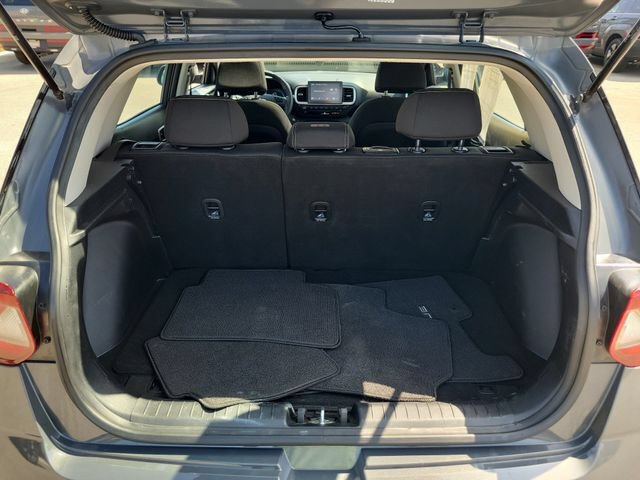 Certified 2024 Hyundai Venue SEL FWD image 26