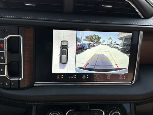Used 2023 GMC Yukon Denali Ultimate AWD/4WD image 25