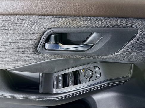 Certified 2021 Nissan Rogue SV image 23