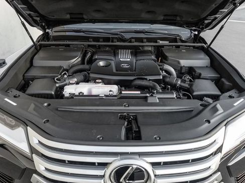 New 2026 Lexus LX 600 4WD w/ Luxury Package image 12