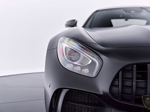 Used 2018 Mercedes-Benz AMG GT R image 23