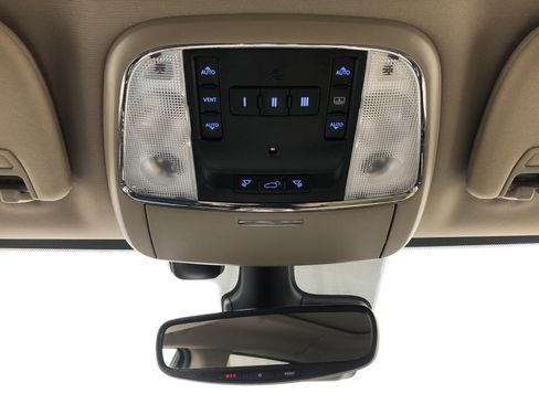 Used 2017 Jeep Grand Cherokee Overland w/ Jeep Active Safety Group image 21