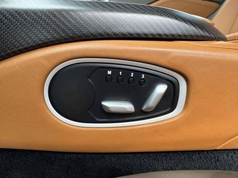 Used 2022 Aston Martin V8 Vantage Roadster RWD image 24