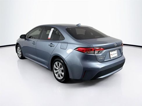 Used 2020 Toyota Corolla LE image 11