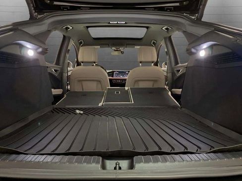 Used 2024 Audi Q4 e-tron Premium Plus w/ Premium Plus image 89