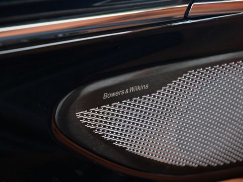 Used 2025 Aston Martin DB12 Coupe RWD image 20