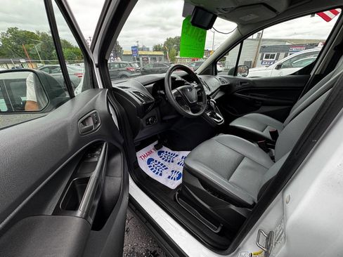 Used 2016 Ford Transit Connect XL image 5