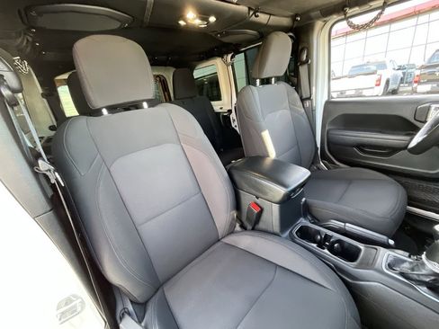 Used 2022 Jeep Wrangler Unlimited Sport image 20