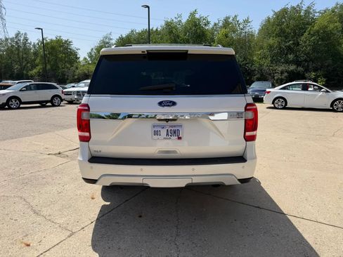 Used 2019 Ford Expedition Max XLT AWD/4WD image 4