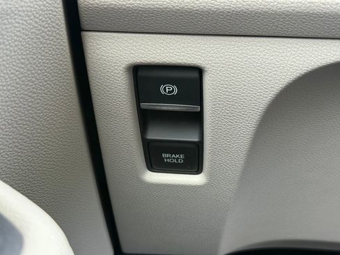 Used 2025 Honda Odyssey Elite image 43
