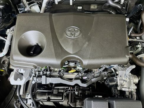 Used 2025 Toyota RAV4 LE image 32