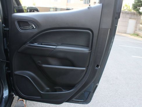Used 2017 GMC Canyon SLT AWD/4WD image 23