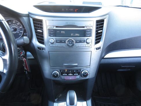 Used 2011 Subaru Legacy 2.5i Premium image 17