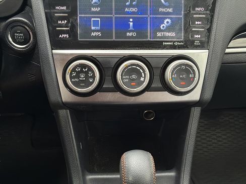 Used 2017 Subaru Crosstrek 2.0i Limited image 19