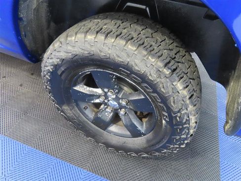 Used 2019 RAM 1500 Classic SLT AWD/4WD image 7