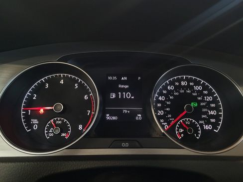 Used 2015 Volkswagen Golf 4-Door FWD image 23
