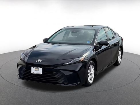 Used 2025 Toyota Camry LE FWD image 6