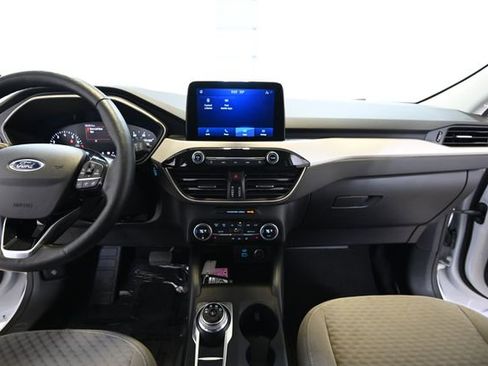 Used 2021 Ford Escape SE w/ Convenience Package AWD/4WD image 2