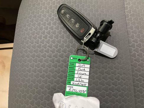 Used 2019 Ford Escape SE image 27