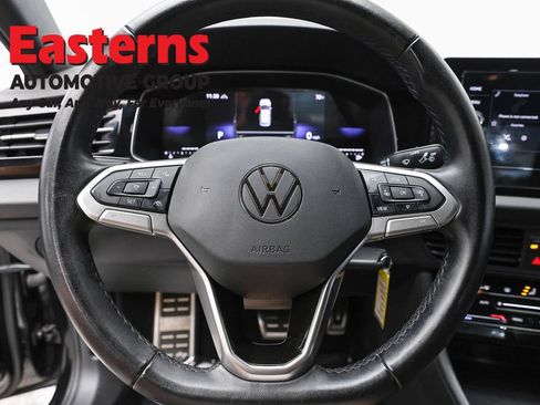 Used 2025 Volkswagen Jetta Sport FWD image 10