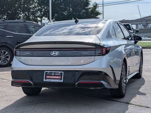 Used 2025 Hyundai Sonata Limited FWD image 4