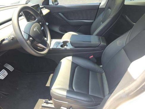 Used 2022 Tesla Model Y Performance AWD/4WD image 4