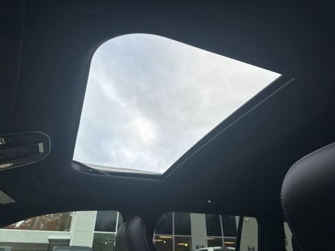 New 2025 Jeep Grand Cherokee Altitude image 22