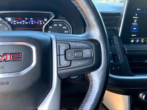 Used 2021 GMC Yukon SLT w/ Rear Media and Nav Package AWD/4WD image 23