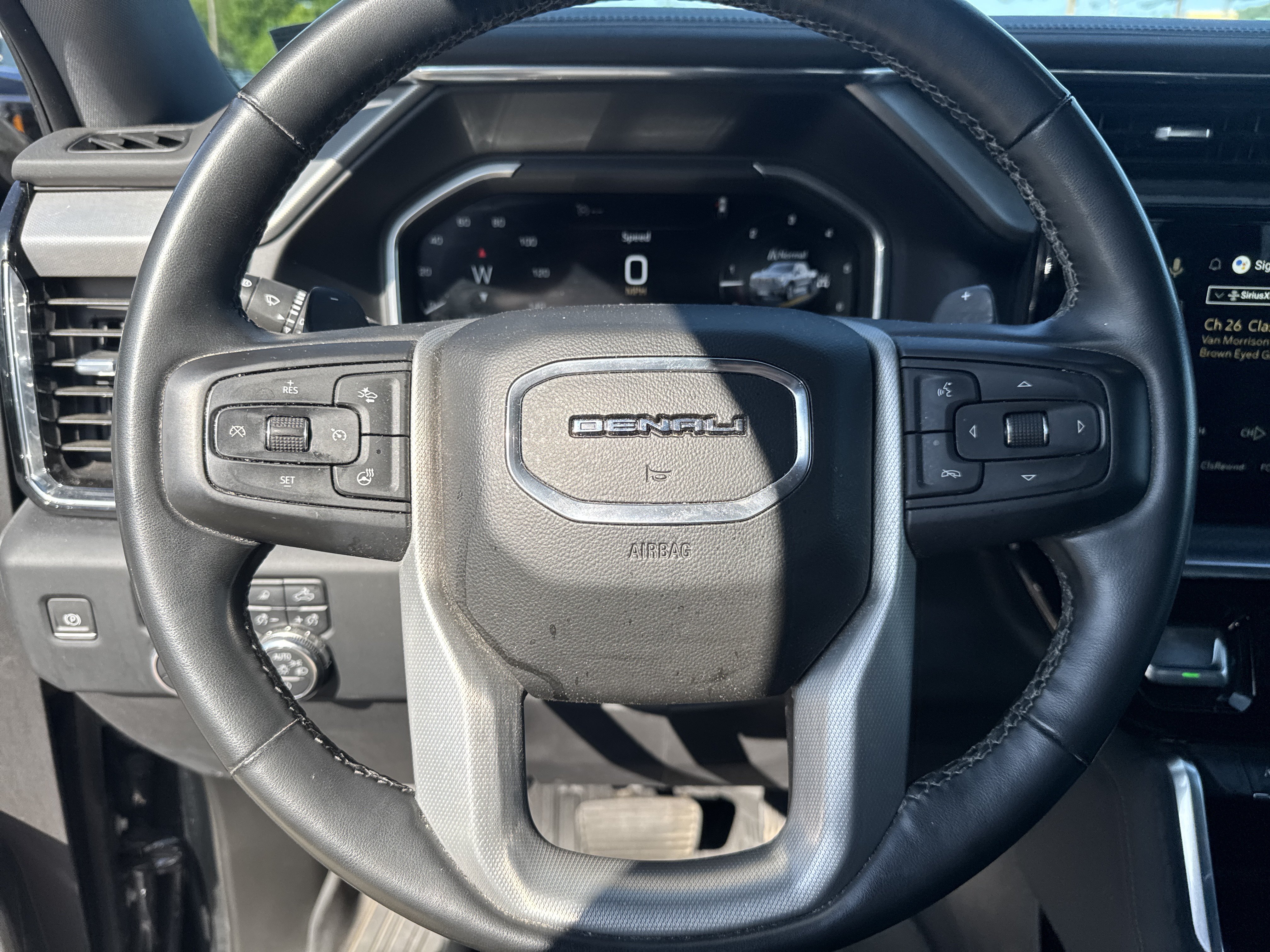 Used 2023 GMC Sierra 1500 Denali AWD/4WD image 17
