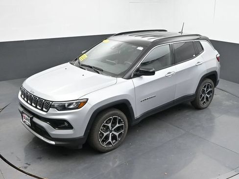 Used 2025 Jeep Compass Limited AWD/4WD image 41