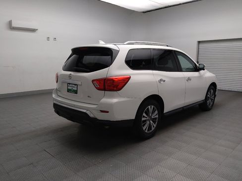 Used 2019 Nissan Pathfinder SL image 9