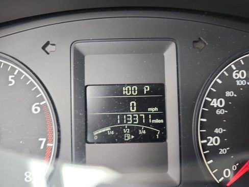 Used 2013 Volkswagen Jetta S image 22