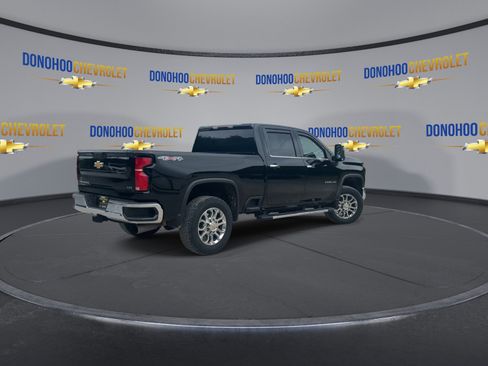Used 2024 Chevrolet Silverado 2500 LTZ w/ LTZ Convenience Package AWD/4WD image 11