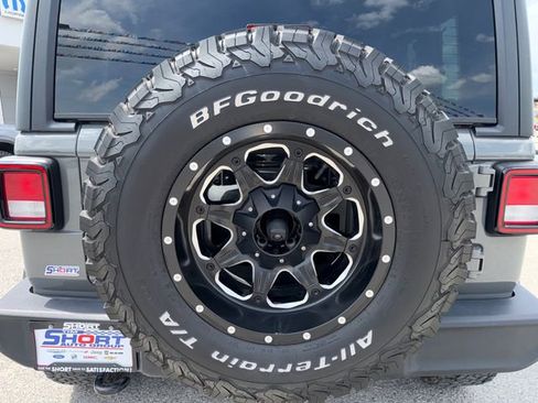 Used 2020 Jeep Wrangler Sport AWD/4WD image 36