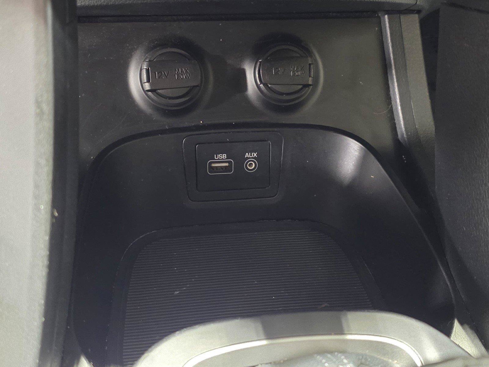 Used 2017 Hyundai Santa Fe Limited FWD image 30