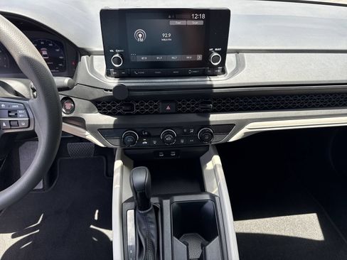 Used 2025 Honda Accord LX image 24