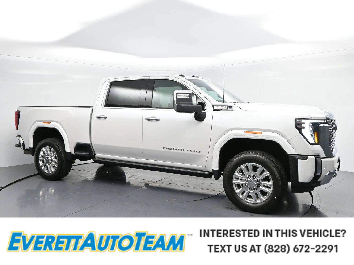 Used 2025 GMC Sierra 2500 Denali w/ Denali Reserve Package AWD/4WD image 1