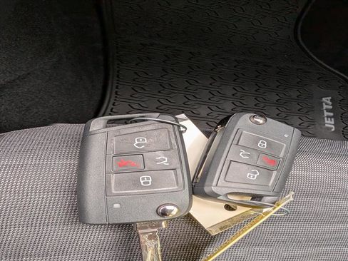 Used 2026 Volkswagen Jetta S FWD image 35