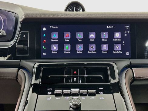 Certified 2025 Porsche Panamera 4S AWD/4WD image 17