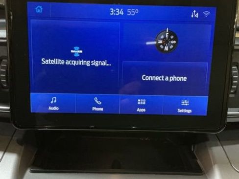 Used 2020 Ford Explorer XLT w/ Equipment Group 202A image 33
