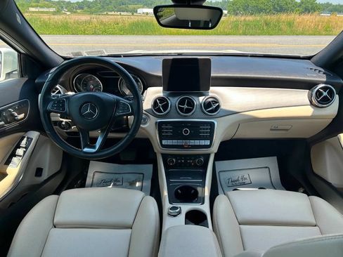 Used 2020 Mercedes-Benz GLA 250 4MATIC image 13