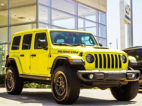 Used 2023 Jeep Wrangler Unlimited Rubicon 392 w/ Xtreme Recon 35" Tire Package AWD/4WD image 4