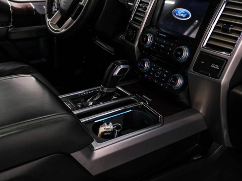Used 2015 Ford F150 Platinum w/ Equipment Group 701A Luxury AWD/4WD image 27