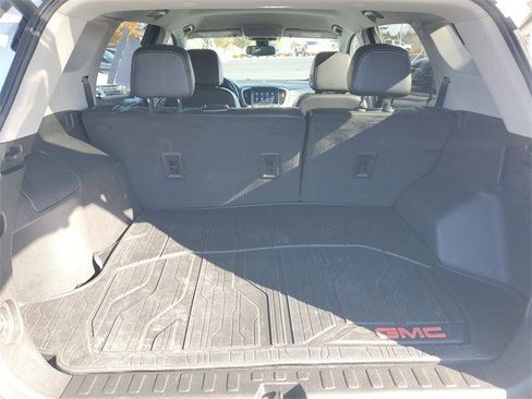 Certified 2022 GMC Terrain SLT w/ Elevation Edition image 7