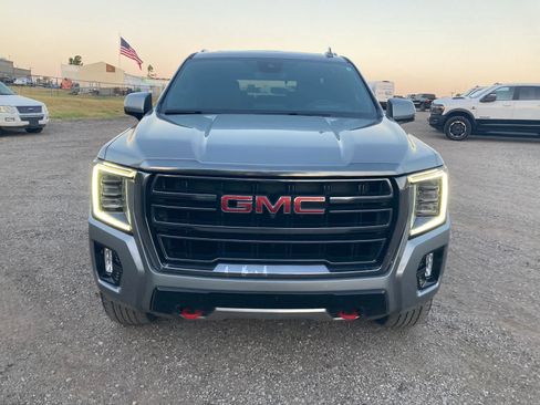 Used 2023 GMC Yukon AT4 w/ AT4 Premium Package AWD/4WD image 11